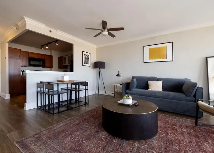 Two 800 Tower Cozysuites With Gym! 22Fl