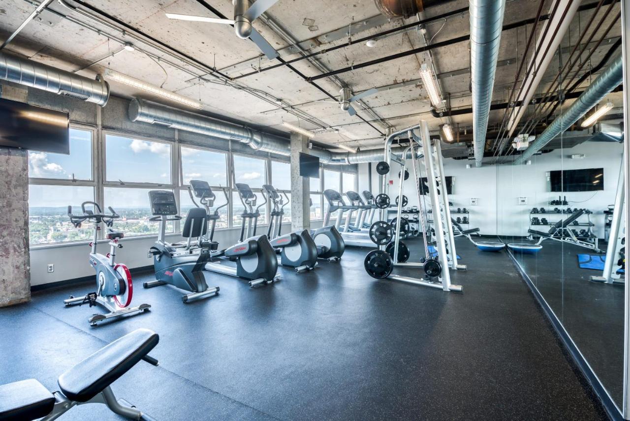 Two 800 Tower Cozysuites With Gym! 22fl *