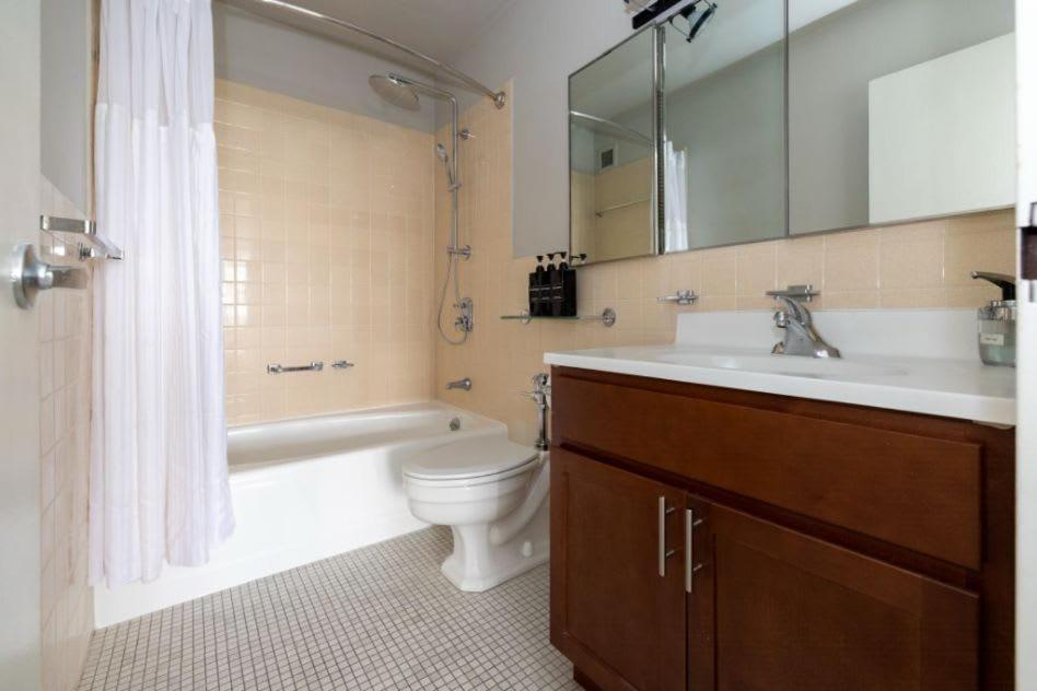 Two 800 Tower Cozysuites With Gym! 22fl Louisville