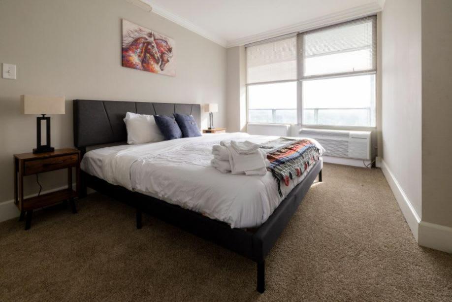 Two 800 Tower Cozysuites With Gym! 22fl Louisville