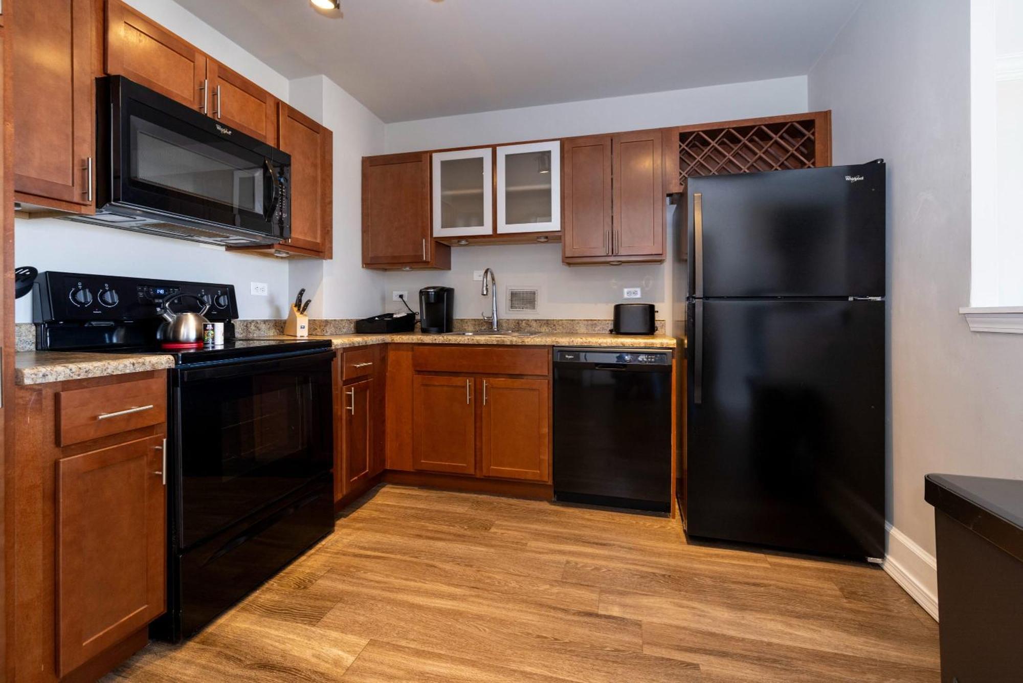 Two 800 Tower Cozysuites With Gym! 22fl * Louisville